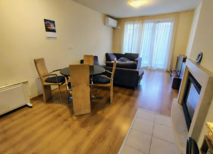 1-Bed Novi Han 68 м² | Triple Aspect + Fireplace | Bansko