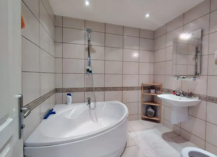 2-Zimmer Kukuriak 120 м² | Nahe Stadtpark | Bansko