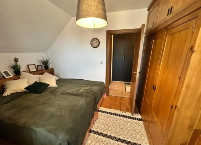 2-Bedroom Apartment 92 m&sup2; in Bansko, Panoramic Mountain Views