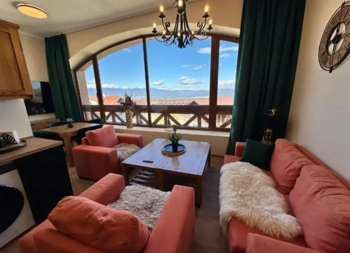 2-Bedroom Apartment 92 m&sup2; in Bansko, Panoramic Mountain Views