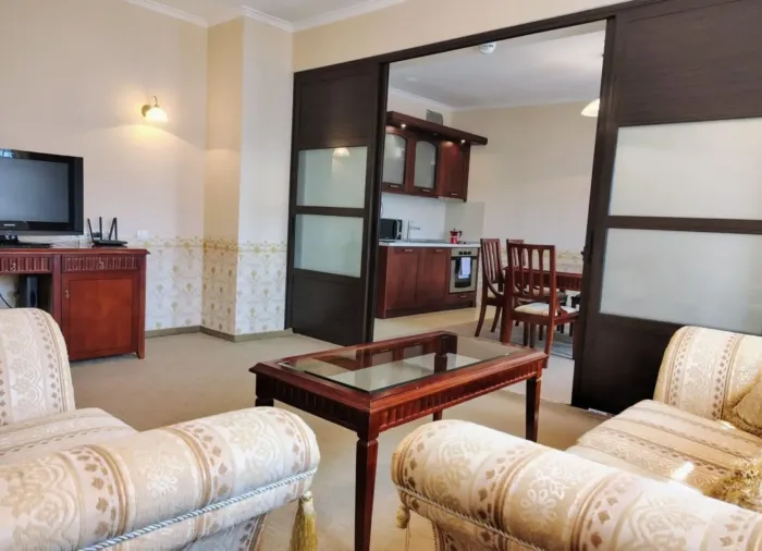 Two-Bedroom Maisonette 147 m² Just 300 m from the Gondola, Downtown Complex, Bansko